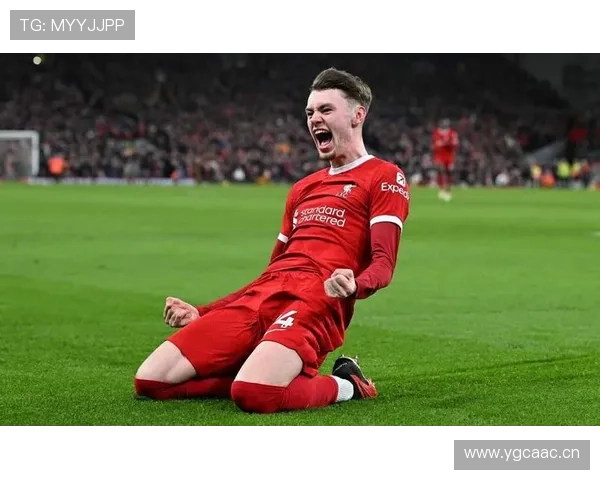 克洛普战术调整成效显现,球队攻防表现持续提升 克洛普战术调整成效显现,球队攻防表现持续提升