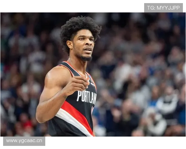 利拉德休赛期还在凌晨四点练投篮，这人是真不用睡觉？