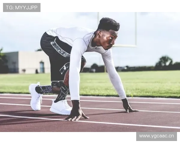 李冰洁跑步的时候像在演偶像剧，这体能让我都怀疑她是不是睡了八个小时以上的普通人