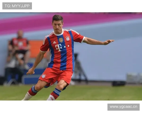 莱万多夫斯基巅峰赛季单赛季进球纪录含金量分析