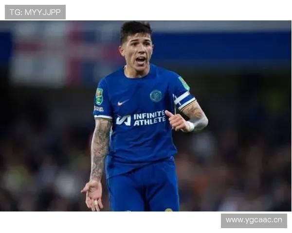 恩佐·费尔南德斯训练完回家路上顺手买了辆超跑？