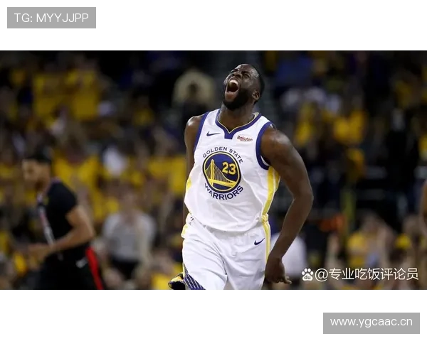 格林挡拆制造错位提升防守强度显著拉开勇士防线