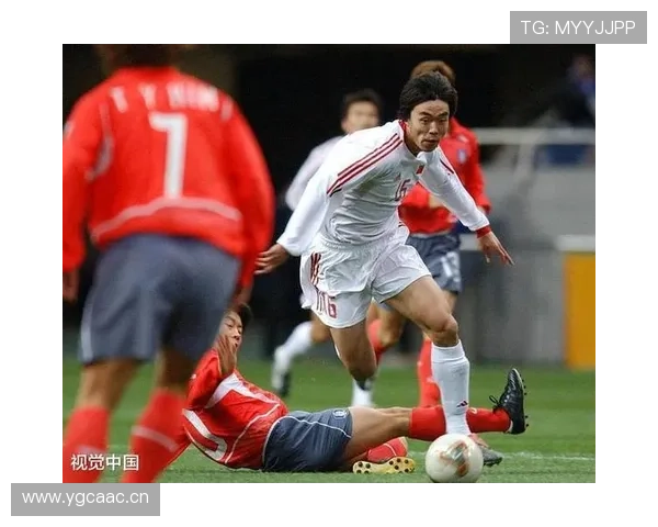 蹬踏动作在犯规判定中为何常被误判？裁判标准全解析