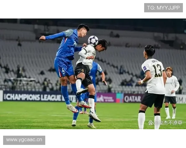 蒋圣龙赛场上像个狠角色，私下却藏着让人羡慕的豪宅生活？